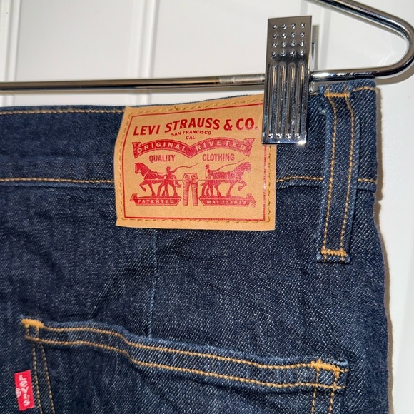 Levi's Denim Button-Front Pencil Skirt - Picture 6 of 12